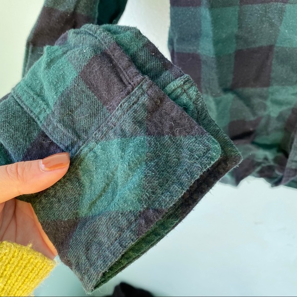 Aritzia TNA Green Flannel Button Down - Picture 3 of 7